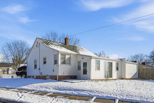 1188 Hardesty Boulevard, Akron, OH 44320