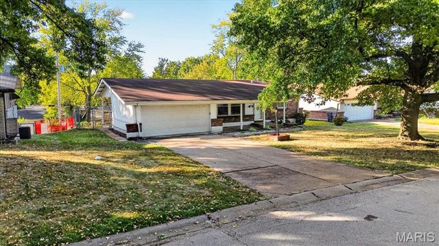 2522 Hackman Drive, St Louis, MO 63136