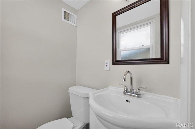 2522 Hackman Drive, St Louis, MO 63136