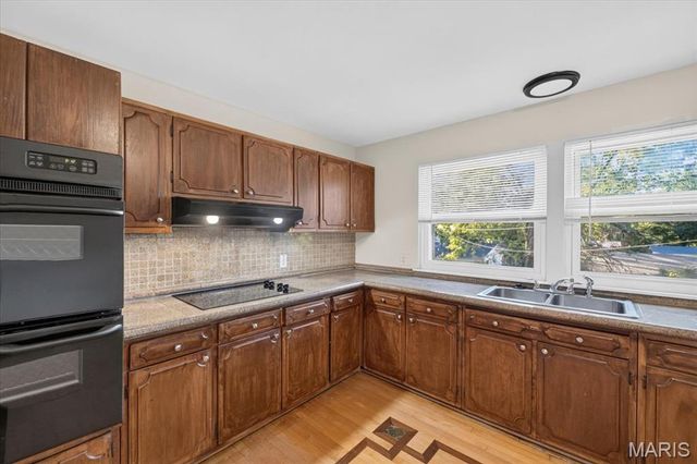 2522 Hackman Drive, St Louis, MO 63136