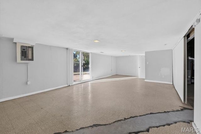 2522 Hackman Drive, St Louis, MO 63136