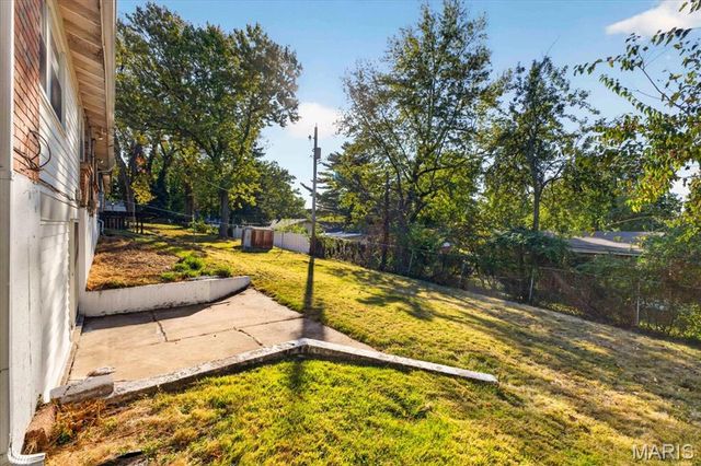 2522 Hackman Drive, St Louis, MO 63136