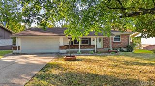 2522 Hackman Drive, St Louis, MO 63136