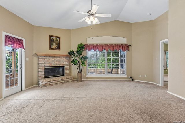 1217 Victory, Kerrville, TX 78028