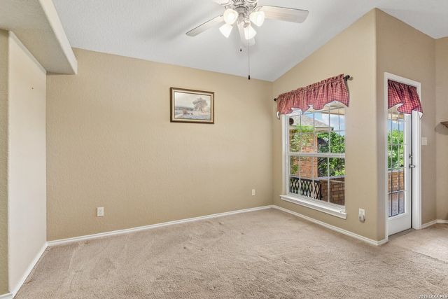 1217 Victory, Kerrville, TX 78028