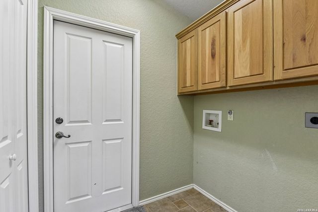 1217 Victory, Kerrville, TX 78028