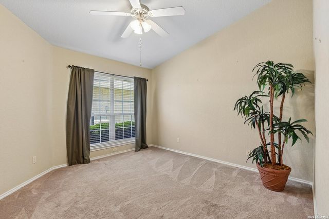 1217 Victory, Kerrville, TX 78028