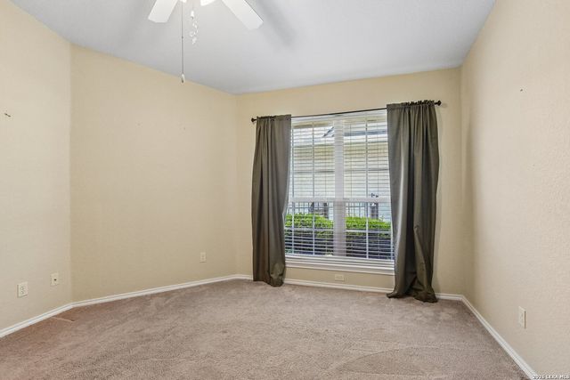 1217 Victory, Kerrville, TX 78028