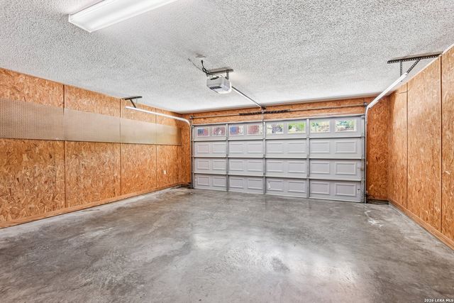 1217 Victory, Kerrville, TX 78028