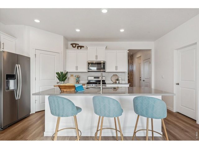 13964 Garnet Dr, Longmont, CO 80504