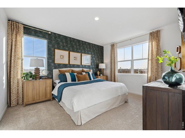13964 Garnet Dr, Longmont, CO 80504