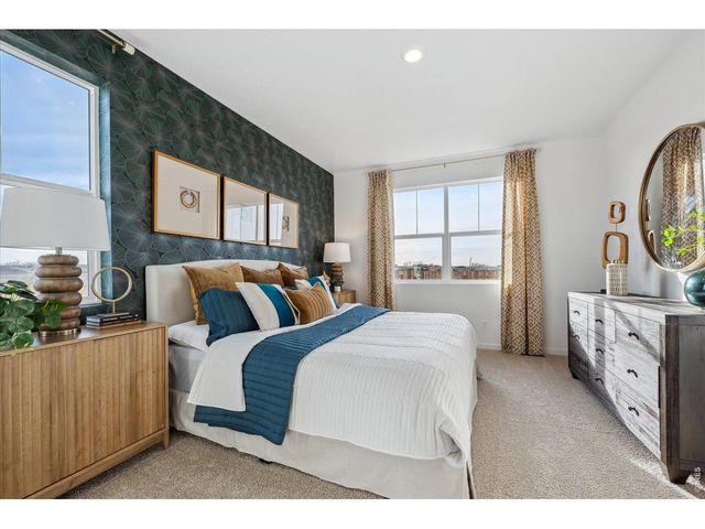 13964 Garnet Dr, Longmont, CO 80504