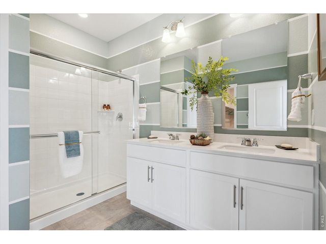 13964 Garnet Dr, Longmont, CO 80504