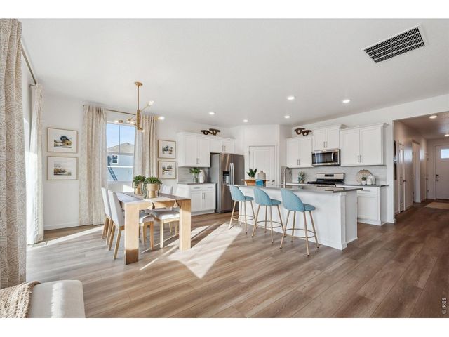 13964 Garnet Dr, Longmont, CO 80504