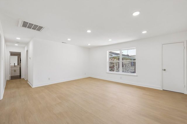 5050 Matilda Street 225, Dallas, TX 75206