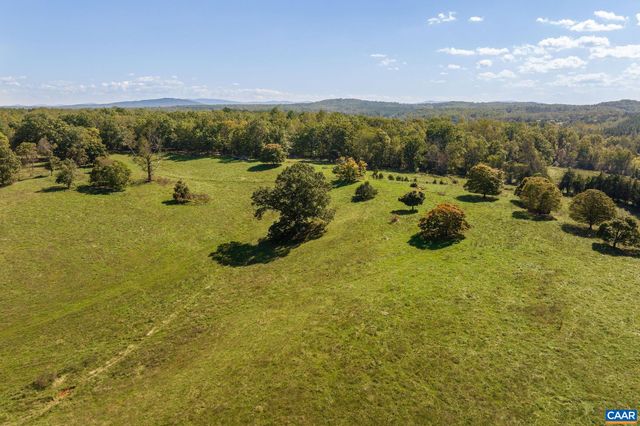 955 SIMMONS GAP RD, Dyke, VA 22935