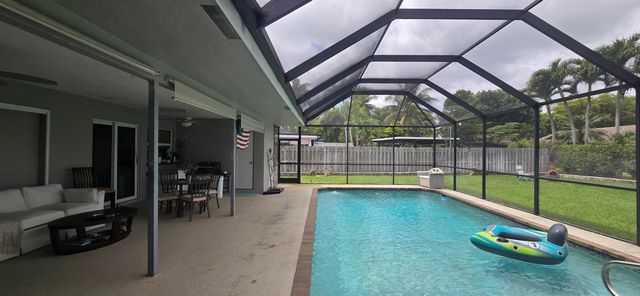 288 NW 89th Avenue, Coral Springs, FL 33071