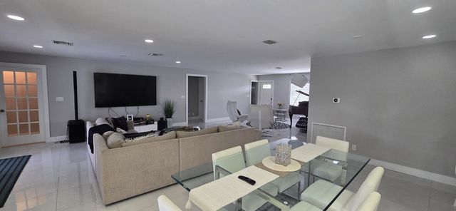 288 NW 89th Avenue, Coral Springs, FL 33071