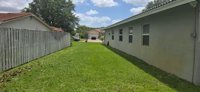 288 NW 89th Avenue, Coral Springs, FL 33071