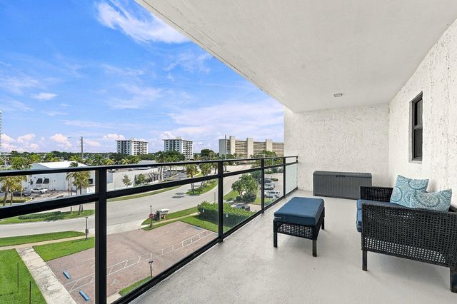336 Golfview Road Unit 519, North Palm Beach, FL 33408
