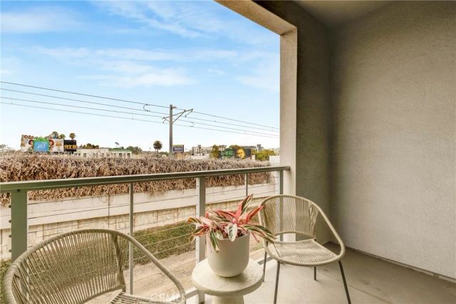 11500 Tennessee Avenue 330, Los Angeles, CA 90064