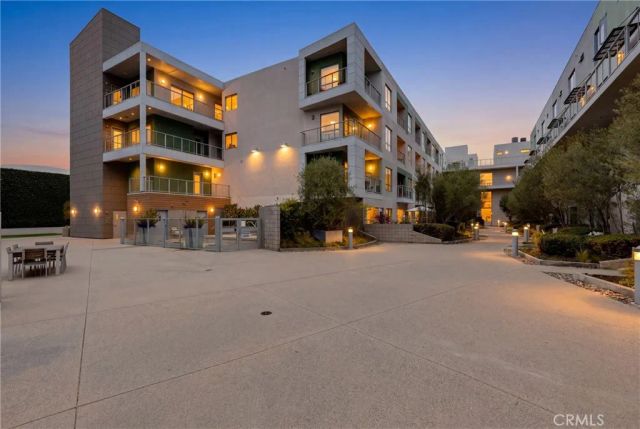 11500 Tennessee Avenue 330, Los Angeles, CA 90064
