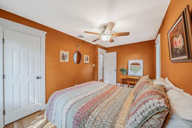 1 Honey Lane, Miller Place, NY 11764