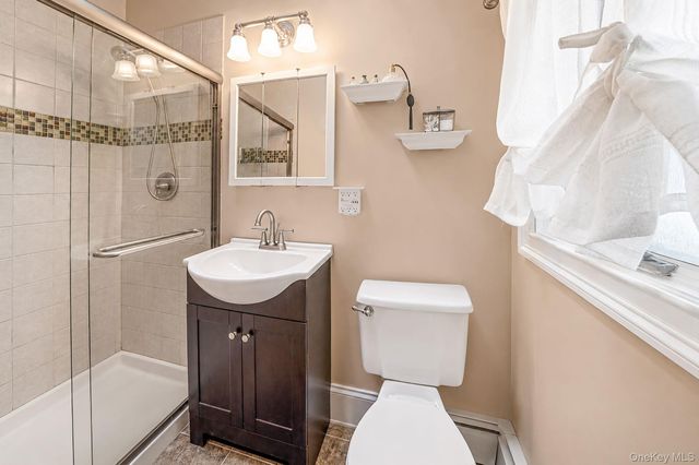 1 Honey Lane, Miller Place, NY 11764