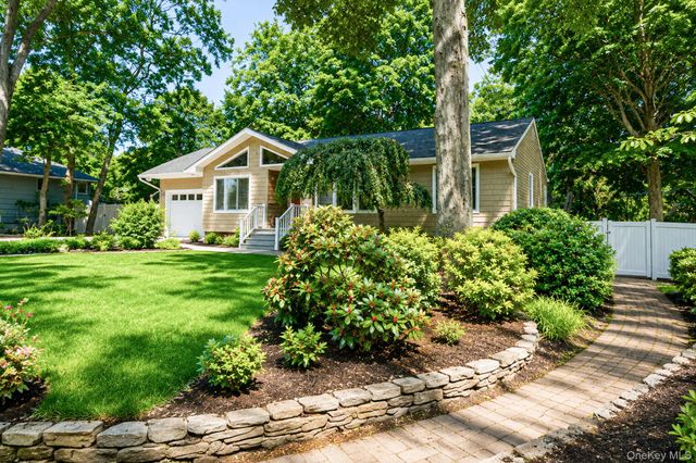 1 Honey Lane, Miller Place, NY 11764