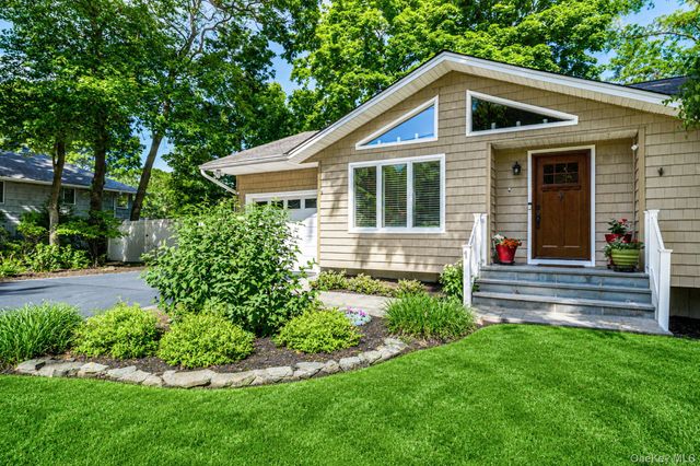 1 Honey Lane, Miller Place, NY 11764