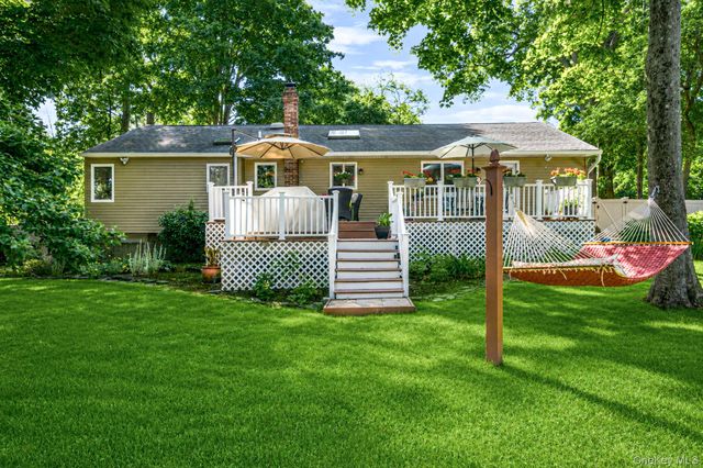 1 Honey Lane, Miller Place, NY 11764