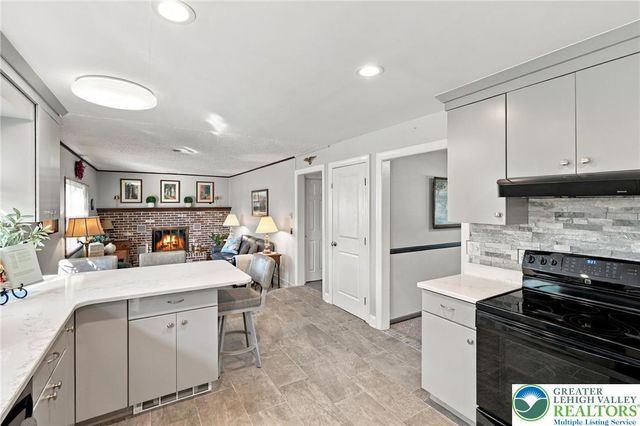 3834 Estate Drive, North Whitehall Twp, PA 18078