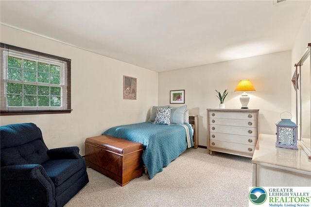 3834 Estate Drive, North Whitehall Twp, PA 18078