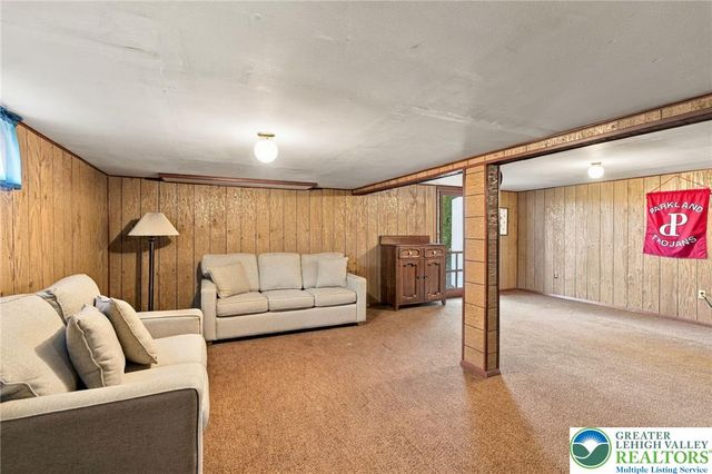 3834 Estate Drive, North Whitehall Twp, PA 18078