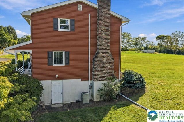 3834 Estate Drive, North Whitehall Twp, PA 18078