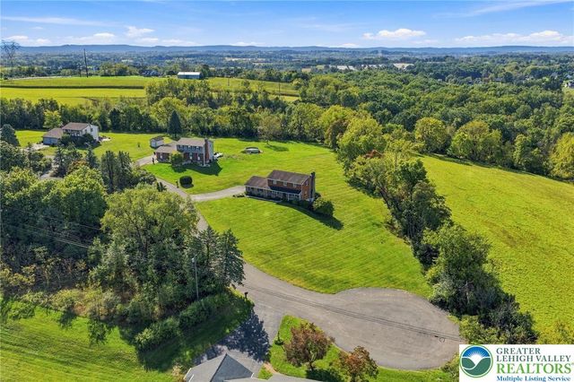 3834 Estate Drive, North Whitehall Twp, PA 18078