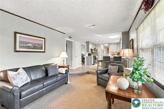 3834 Estate Drive, North Whitehall Twp, PA 18078