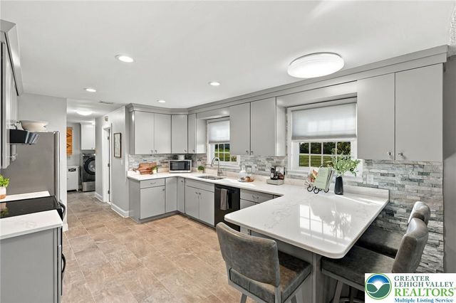 3834 Estate Drive, North Whitehall Twp, PA 18078