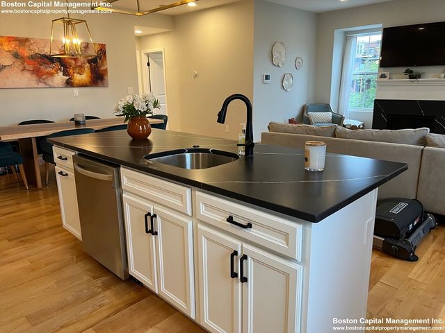 14 Williams St 4, Chelsea, MA 02150