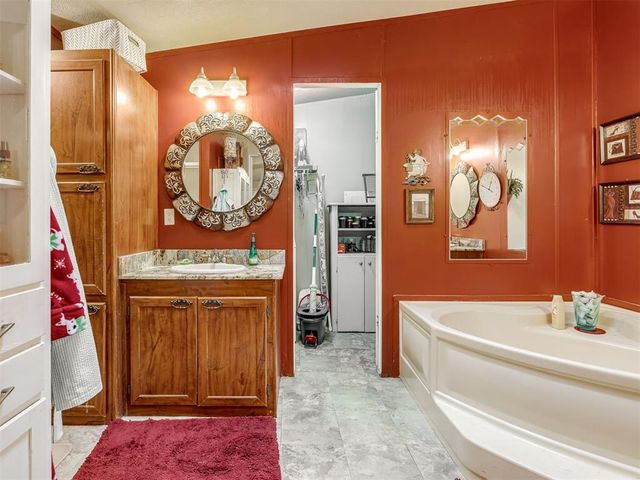 23722 Dibble Creek Road, Blanchard, OK 73010