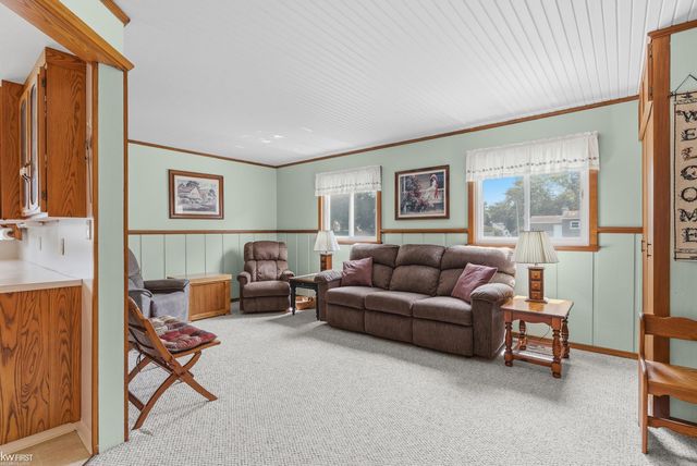 1018 Mildred Street, Flushing, MI 48433