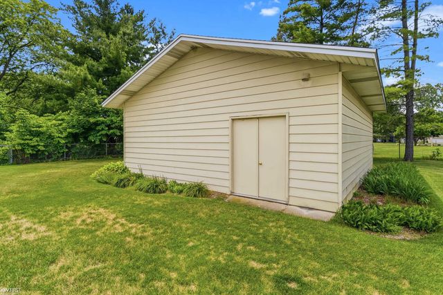 1018 Mildred Street, Flushing, MI 48433