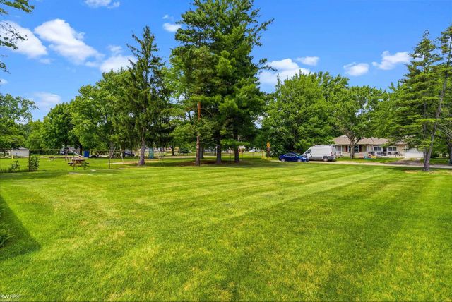 1018 Mildred Street, Flushing, MI 48433