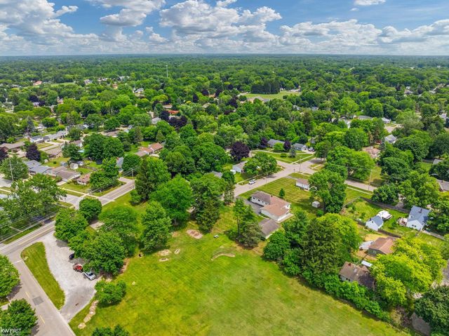 1018 Mildred Street, Flushing, MI 48433