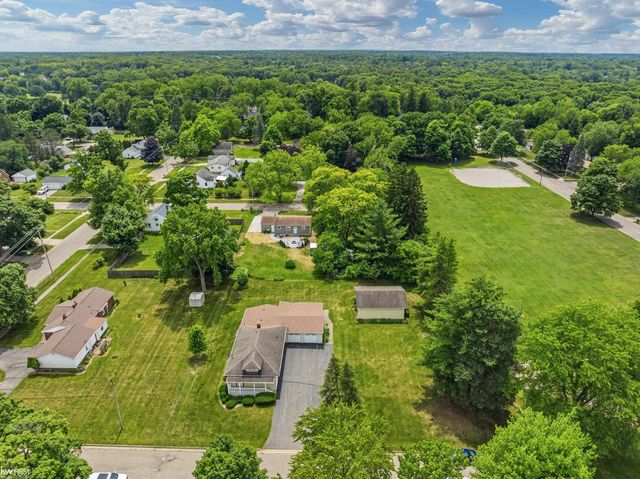 1018 Mildred Street, Flushing, MI 48433