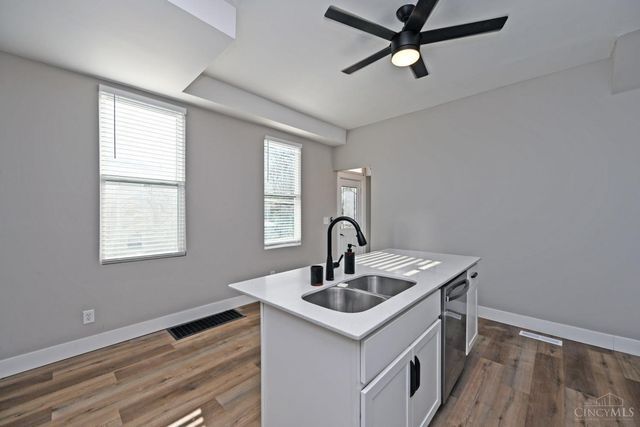 4327 Hays Avenue, Cincinnati, OH 45233