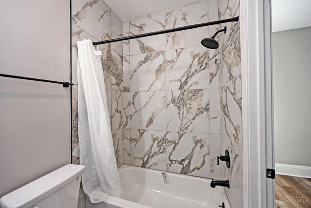 4327 Hays Avenue, Cincinnati, OH 45233