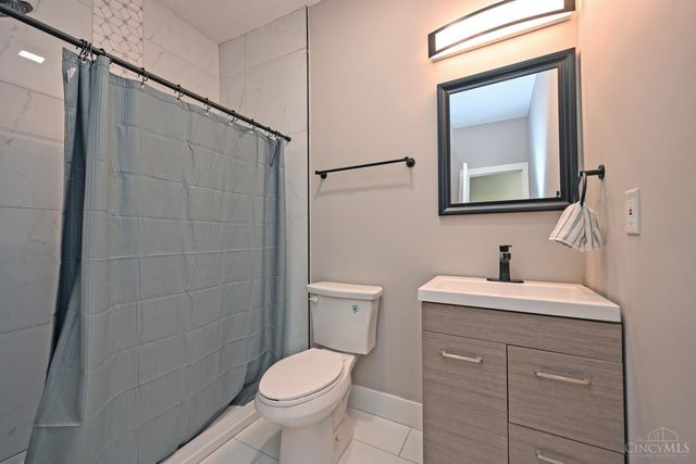 4327 Hays Avenue, Cincinnati, OH 45233