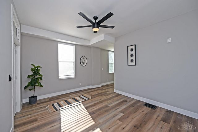 4327 Hays Avenue, Cincinnati, OH 45233