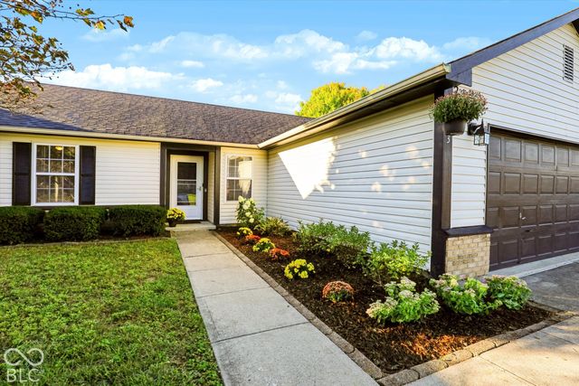 203 E Pine Ridge Drive, Westfield, IN 46074